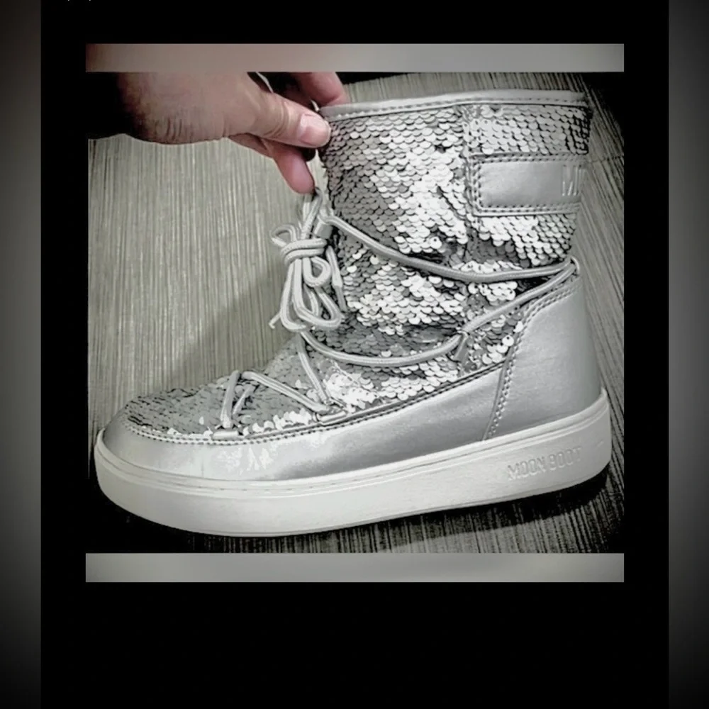 Moon Boot Mid Pulse Disco Short Platform Lace Up Silver Sequin Bling in Size 6
